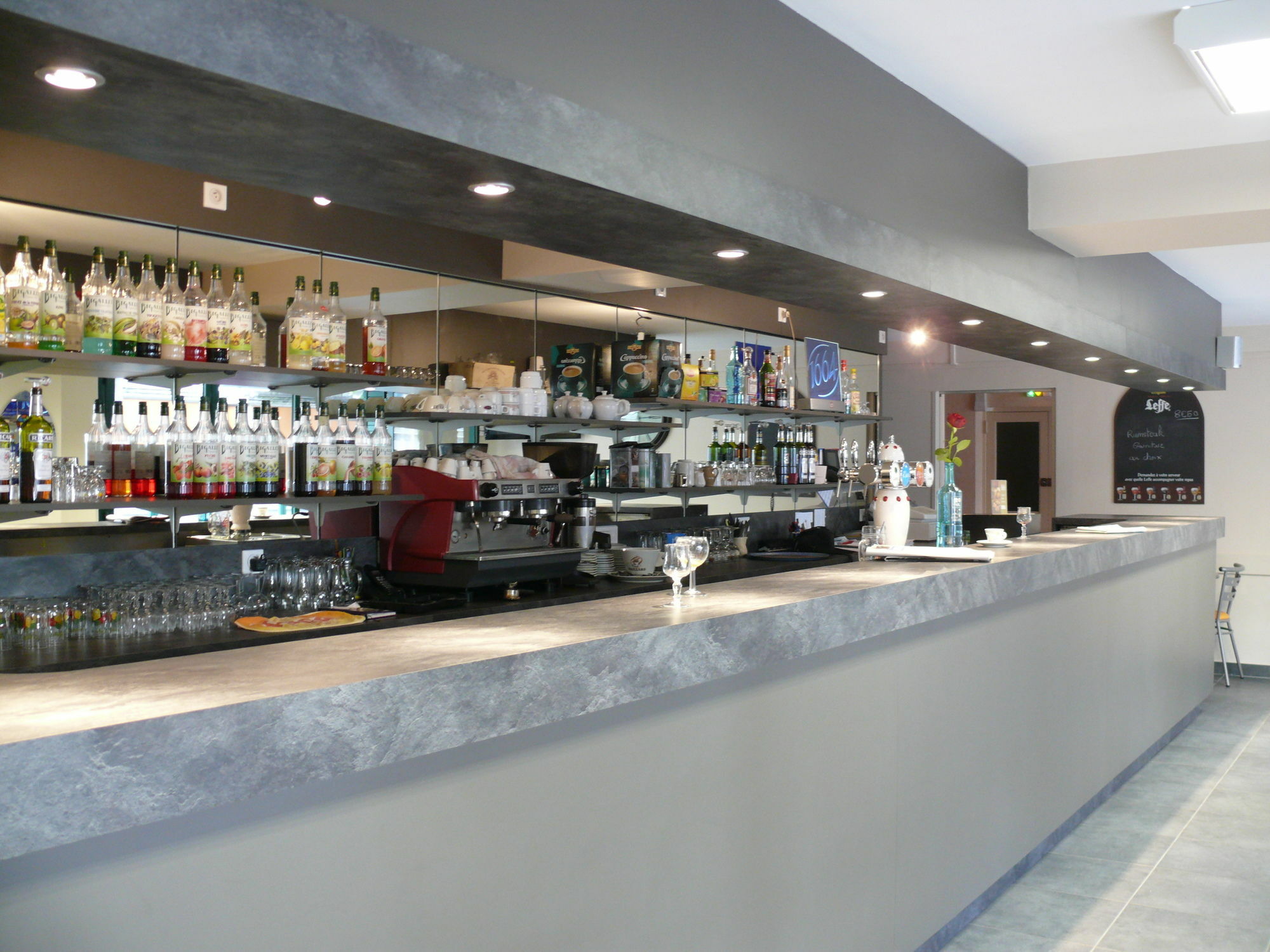 Hotel Bressan Du Xx° Siecle Μπουργκ-αν-Μπρες Εξωτερικό φωτογραφία
